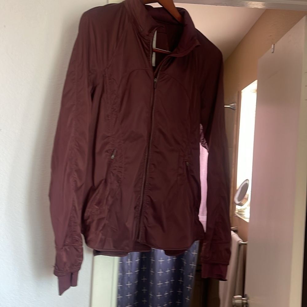 Lululemon Woman’s Zip Up Jacket w/Hood  & Cool Netting Sz 10